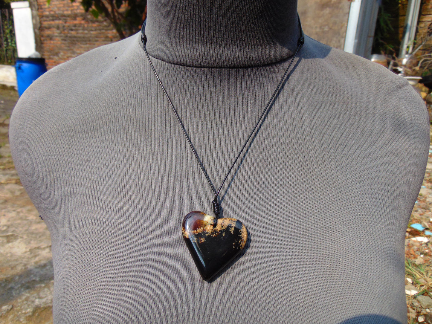 7 gr Heart Pendant Indonesian Amber for Healing 26Y131