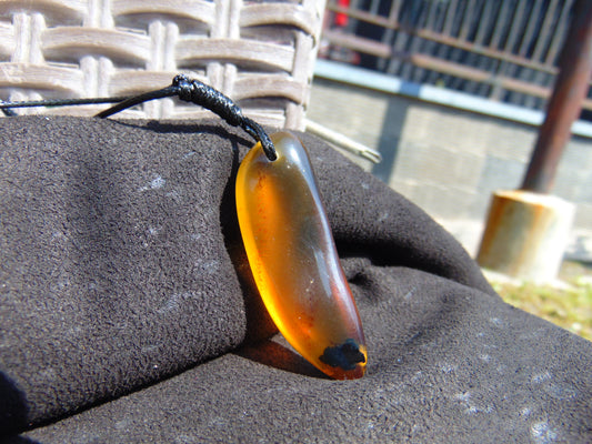 7 gr  Pendant Indonesian Blue Amber for Healing N138