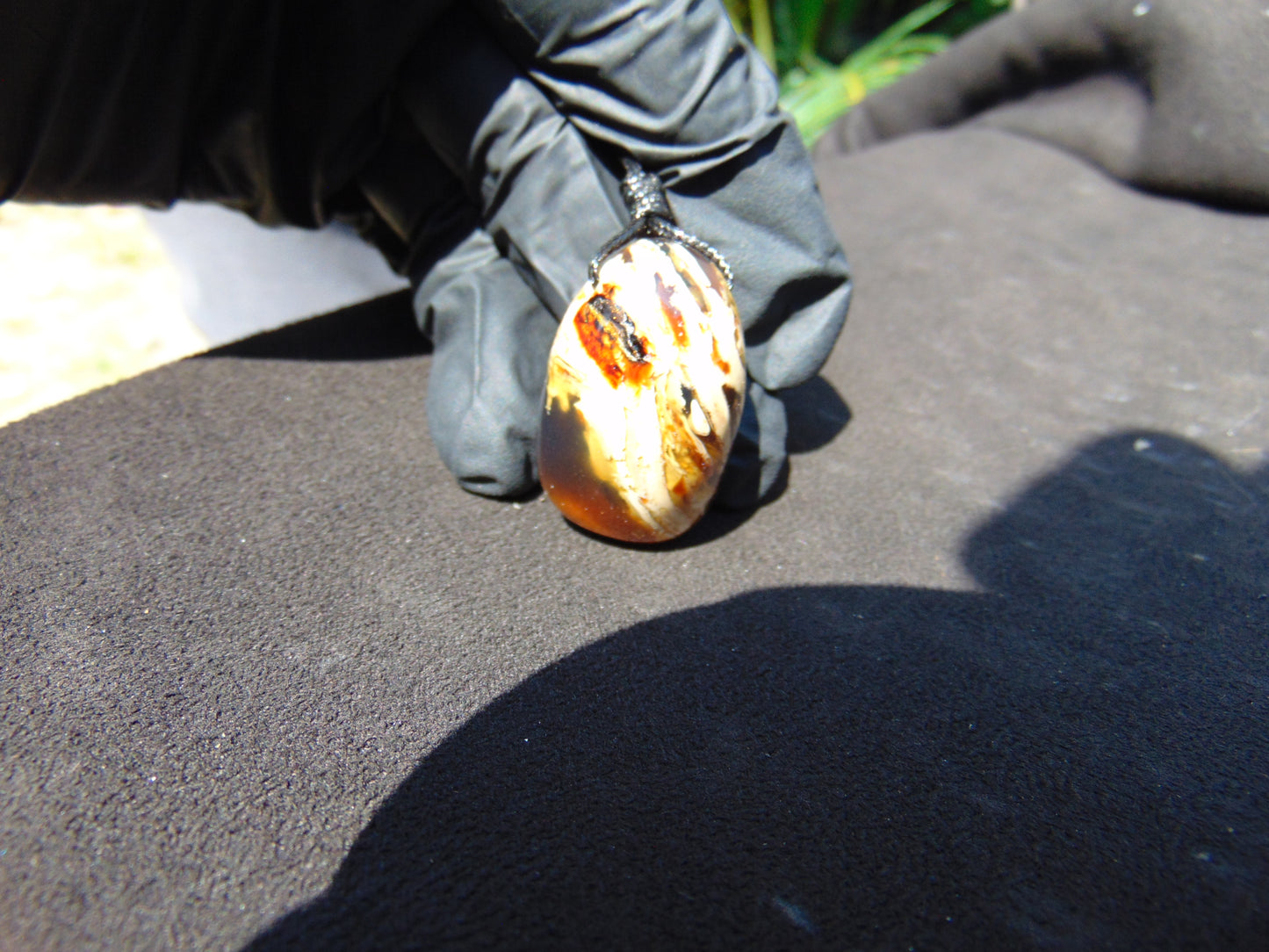 10 gr Pendant Indonesian white blue Amber for Healing Y3