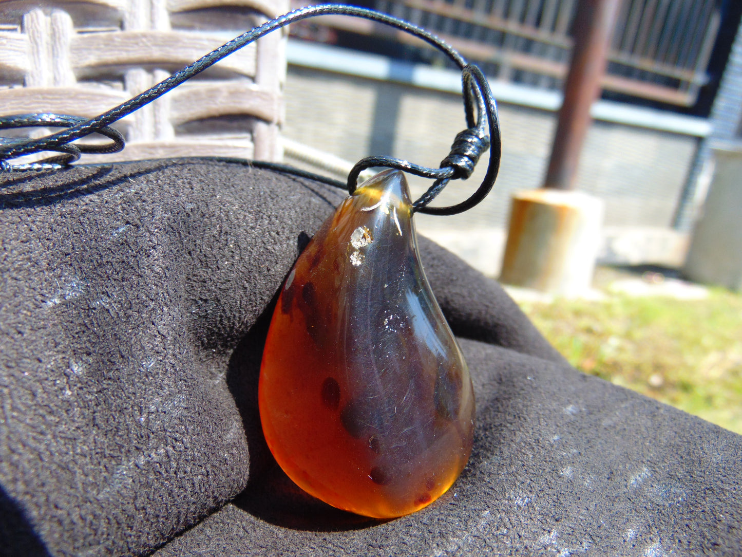 15 gr Pendant Indonesian Amber for Healing A10