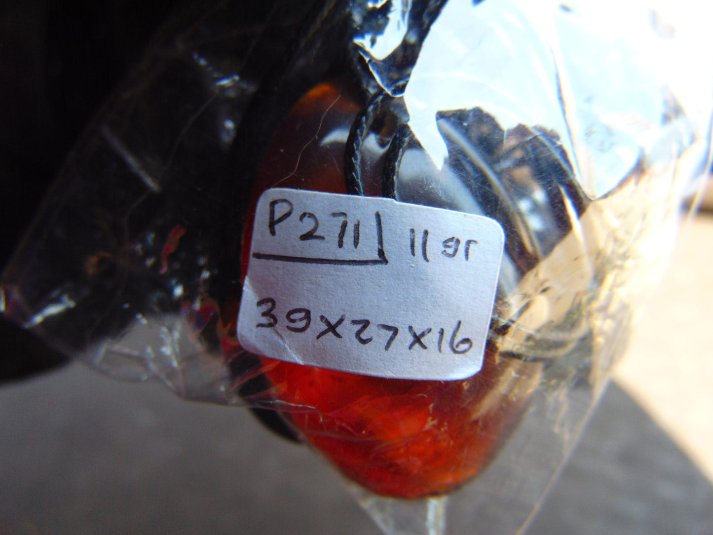 11 gr  Pendant Indonesian Blue Amber for Healing P271