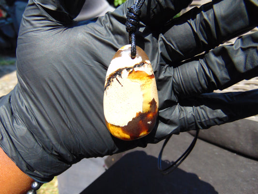 13 gr Teardrop Pendant Indonesian Amber for Healing A12