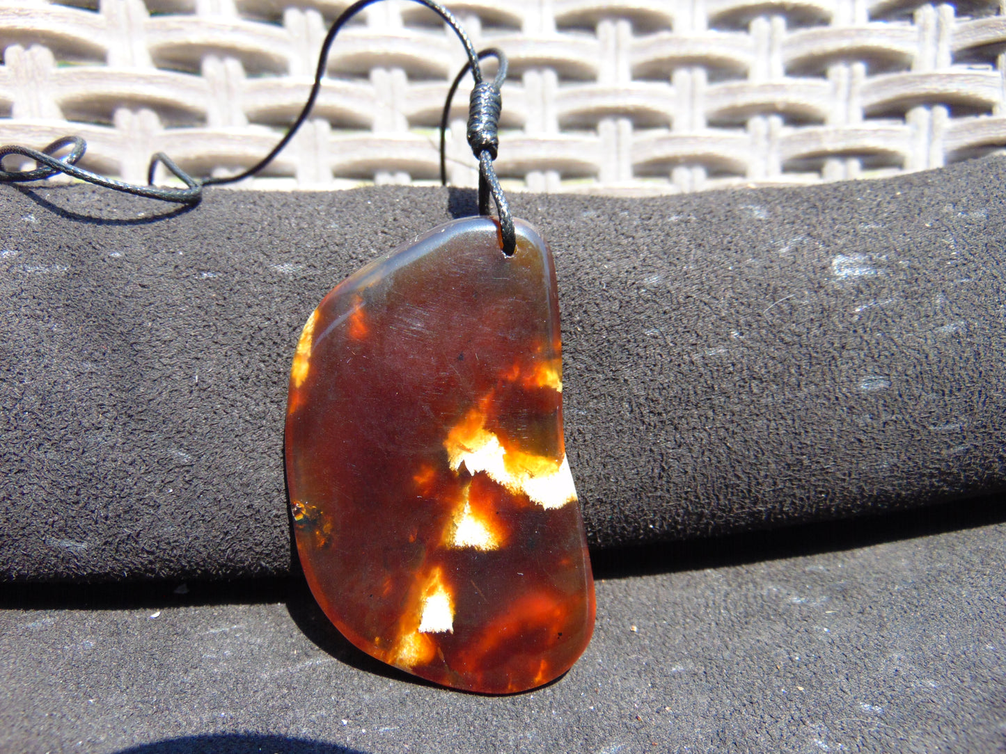 13 gr  Pendant Indonesian Amber for Healing A53