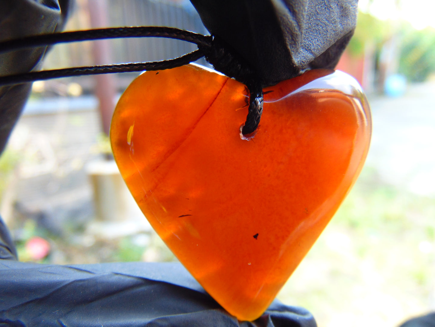 9 gr Heart Pendant Indonesian Red Amber for Healing 26Y133