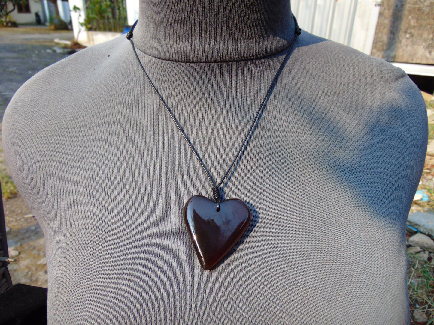 9 gr Heart Pendant Indonesian Red Amber for Healing 26Y133