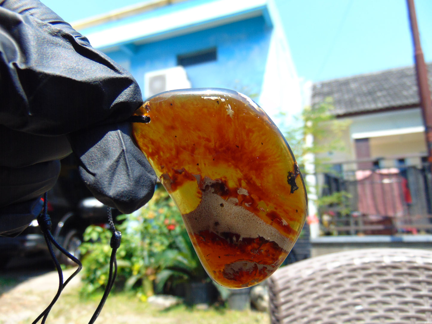 13 gr  Pendant Indonesian Amber for Healing A53