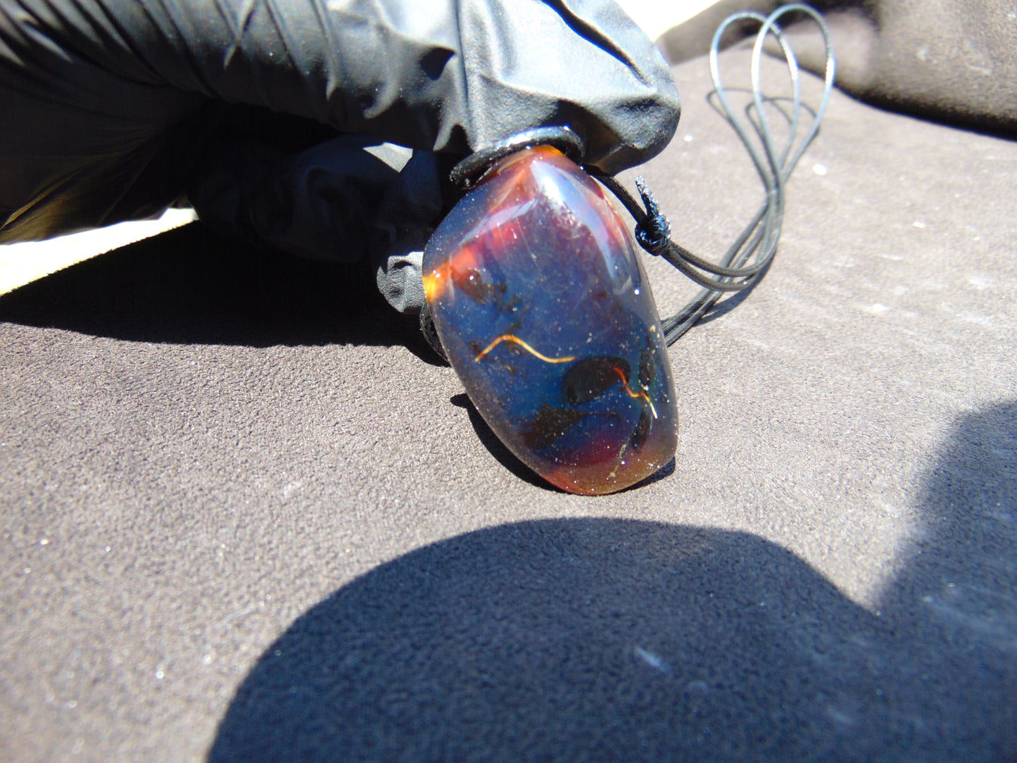 15 gr Pendant Indonesian blue Amber for Healing Y32