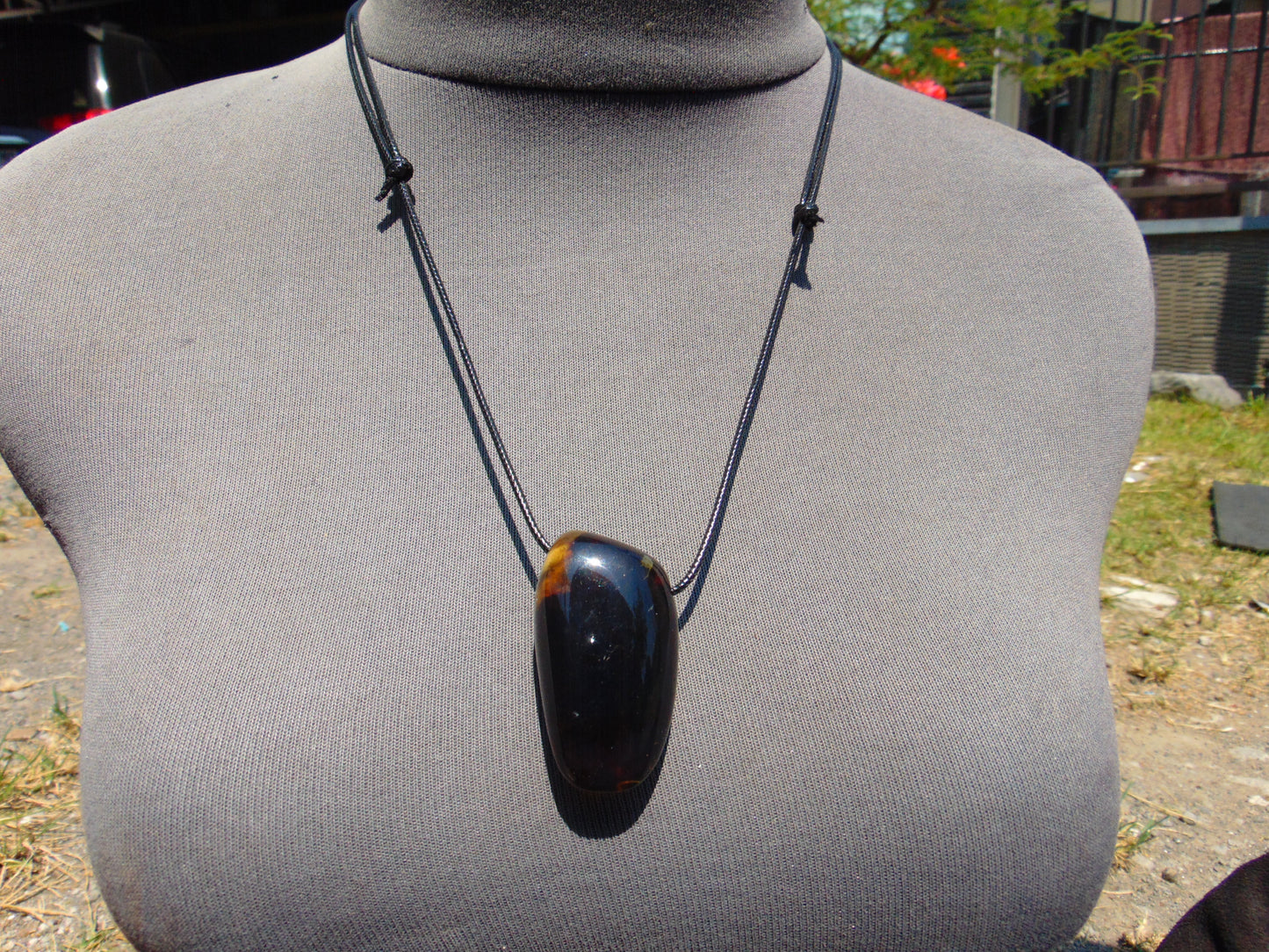 15 gr Pendant Indonesian blue Amber for Healing Y32