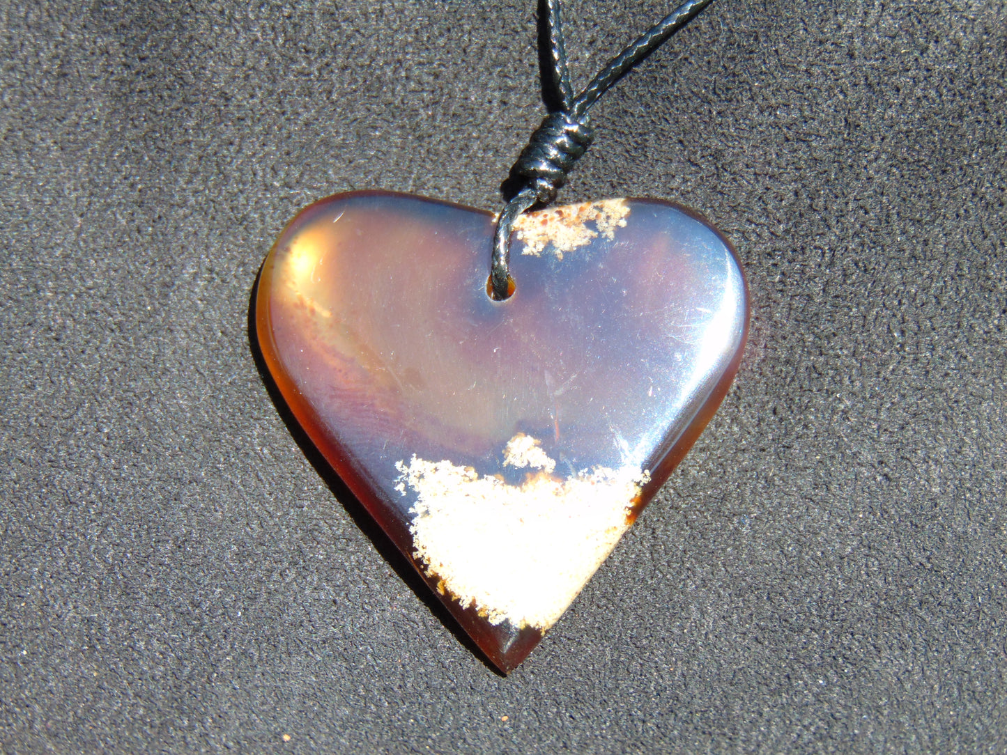 6 gr Heart Pendant Indonesian Amber for Healing 25Y224