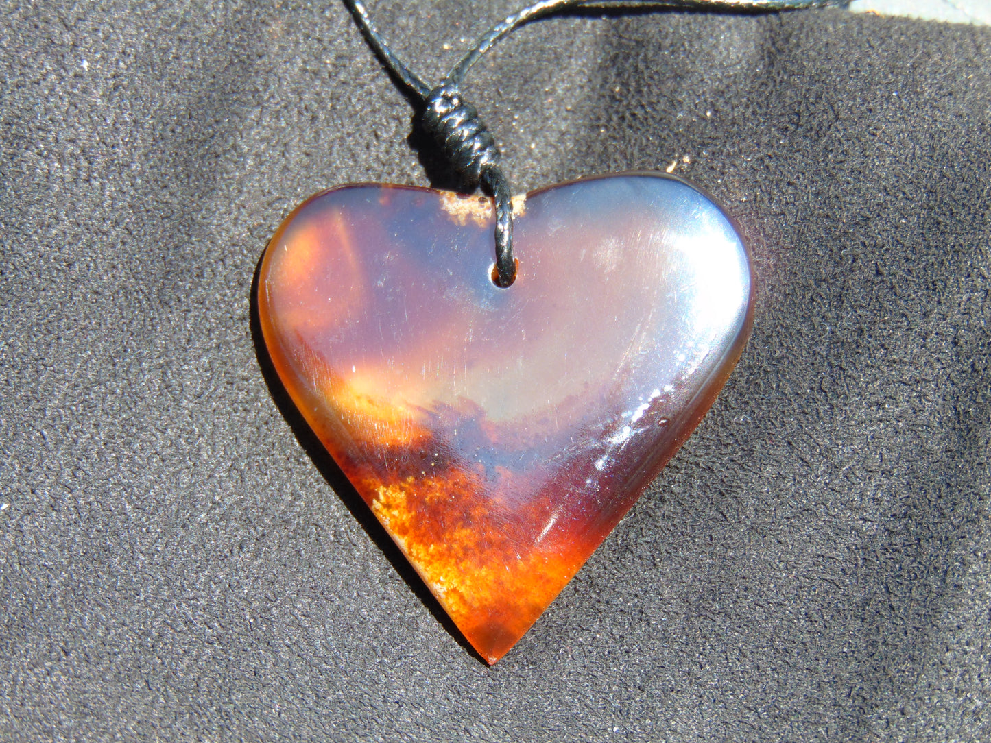 6 gr Heart Pendant Indonesian Amber for Healing 25Y224