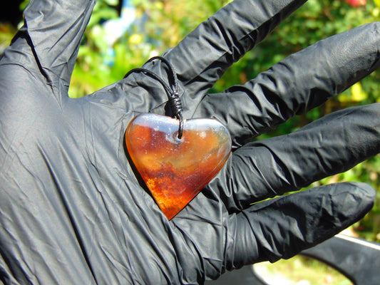 6 gr Heart Pendant Indonesian Amber for Healing 25Y224