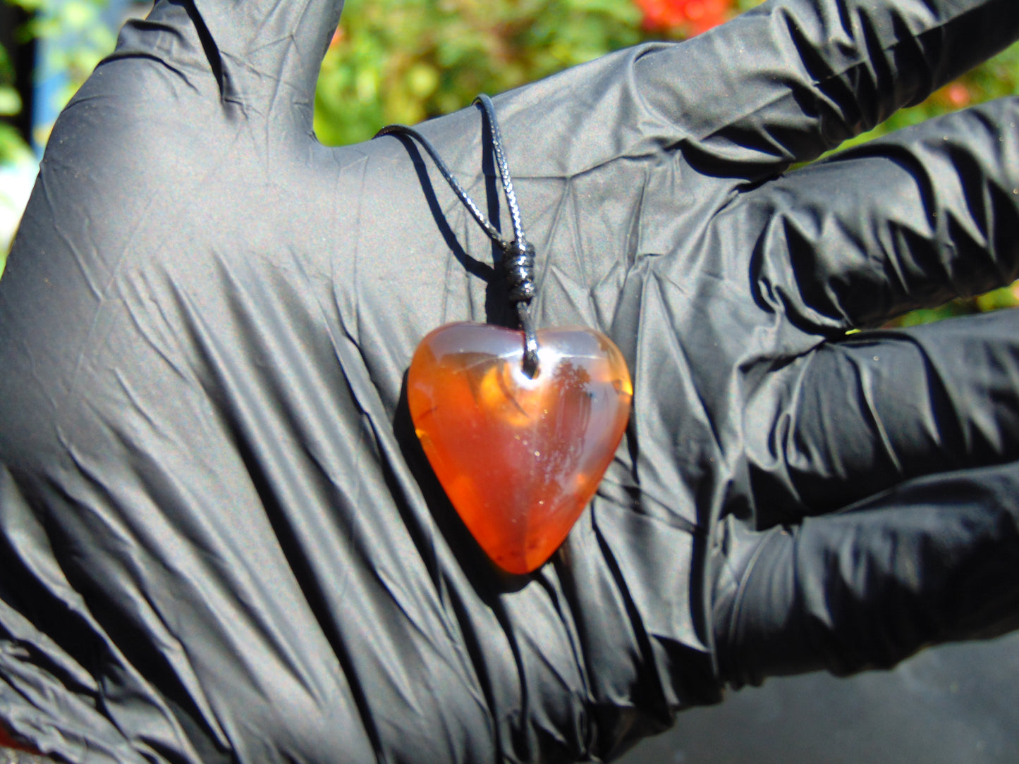 4 gr Heart Pendant Indonesian Amber for Healing 25A247