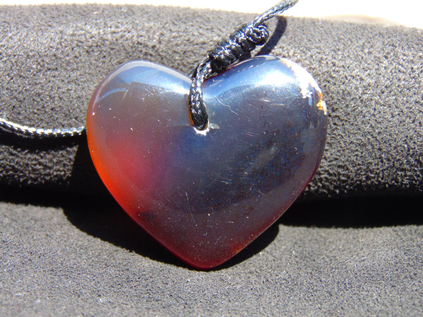 10 gr Heart Pendant Indonesian Blue Amber for Healing 25N211