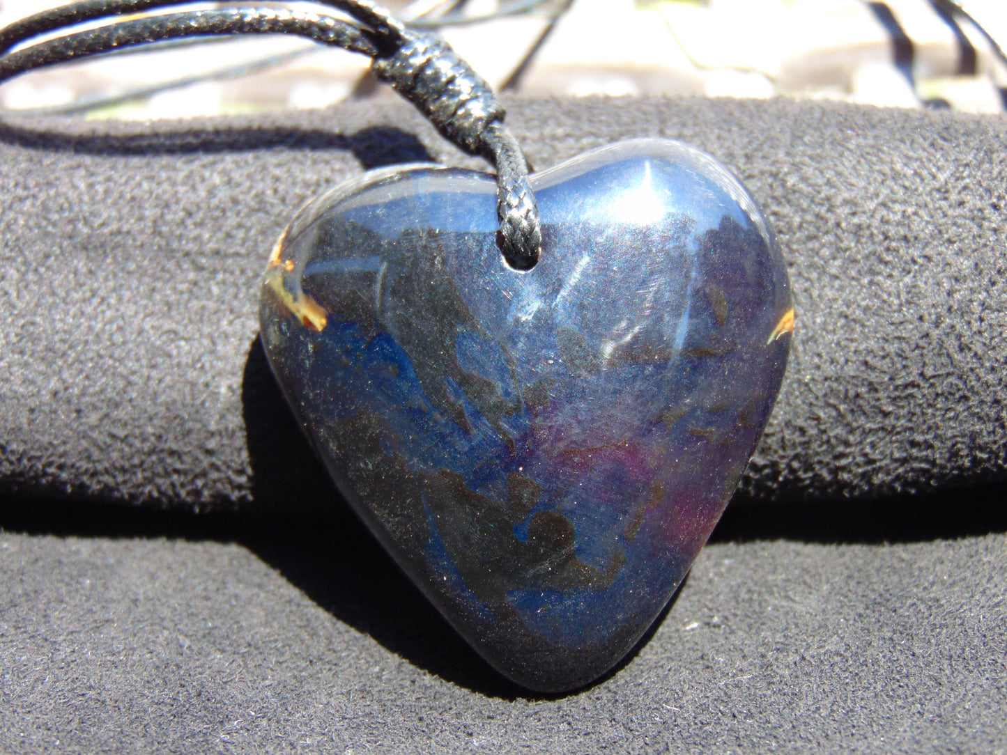 17 gr Heart Pendant Indonesian Blue Amber for Healing 25N252