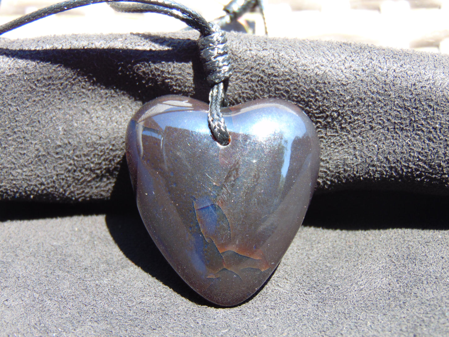 16 gr Heart Pendant Indonesian Blue Amber for Healing 25N254