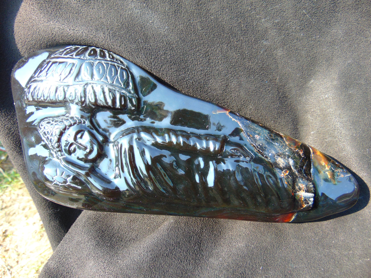 604 gr Sleep Buddha under bodhi tree 220x100x50 mm Indonesia Black Amber