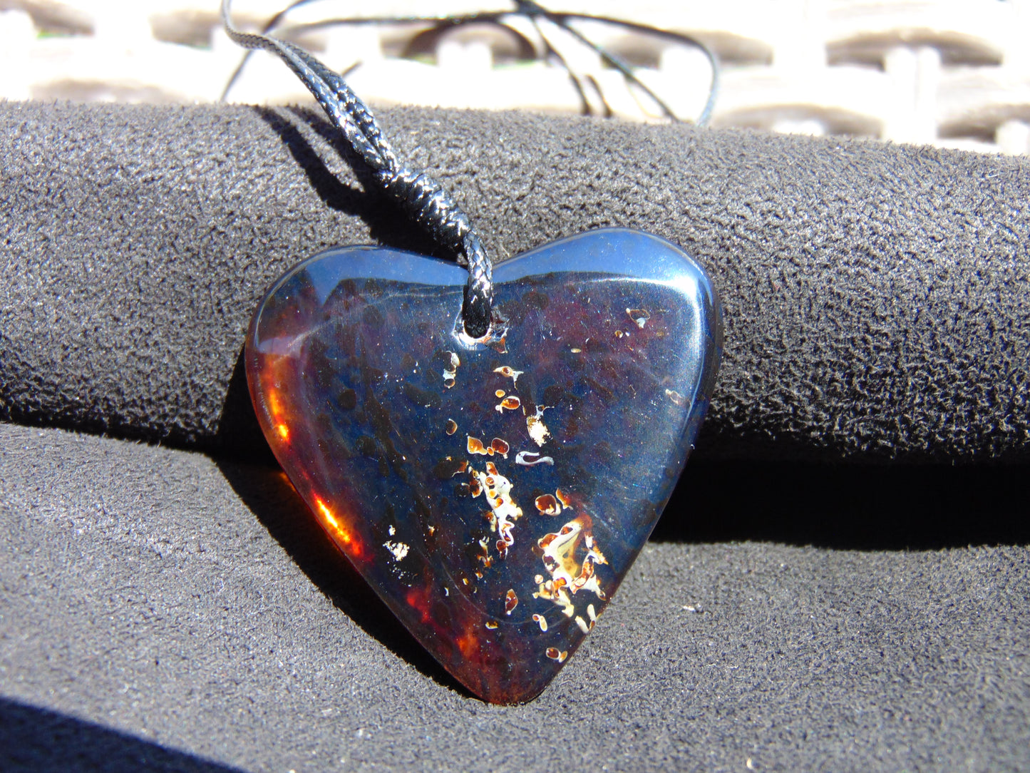 5 gr Heart Pendant Indonesian Blue Amber for Healing 25A266