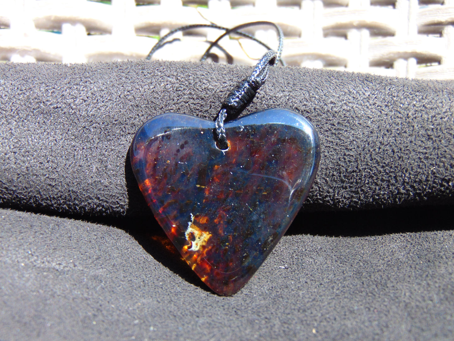 5 gr Heart Pendant Indonesian Blue Amber for Healing 25A266