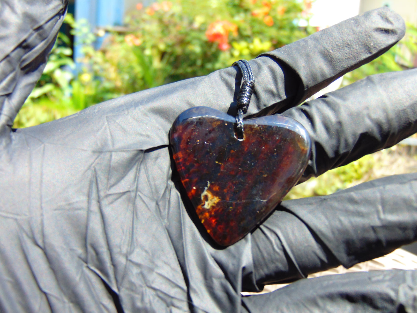 5 gr Heart Pendant Indonesian Blue Amber for Healing 25A266