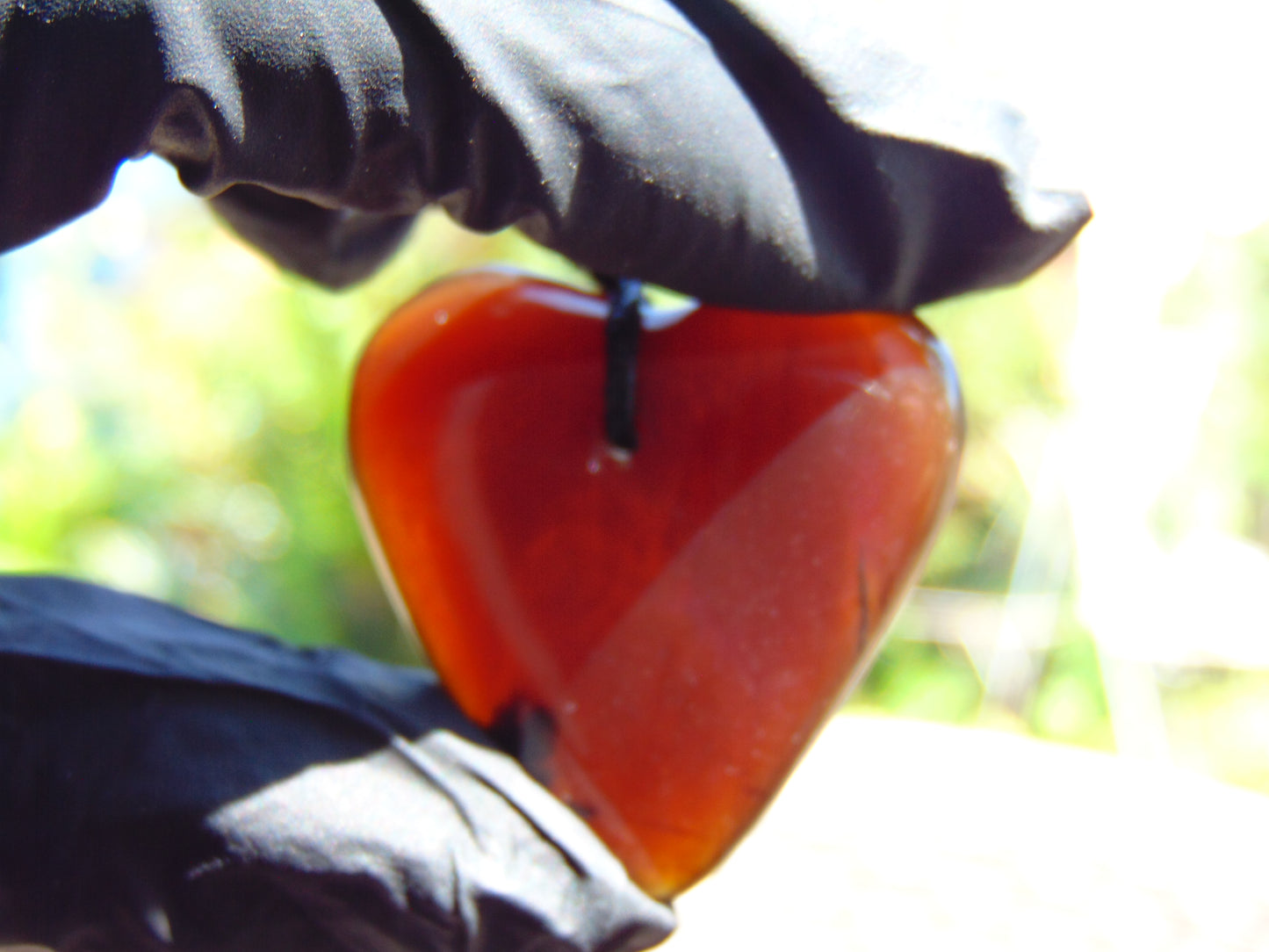 7 gr Heart Pendant Indonesian Red Amber for Healing 25A269