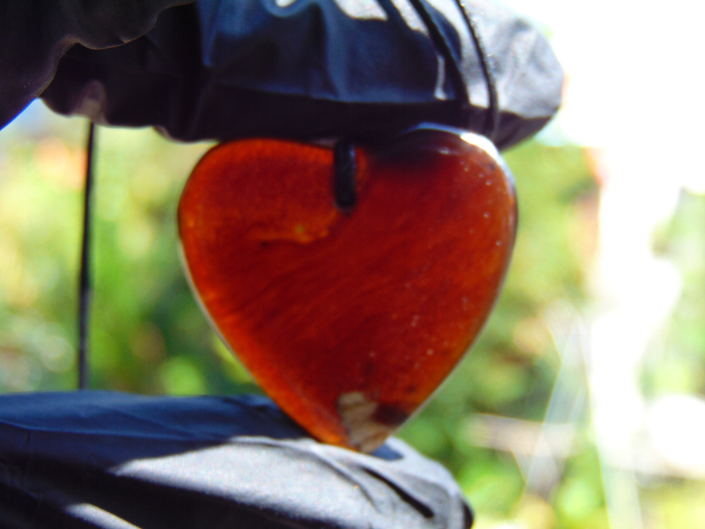 4 gr Heart Pendant Indonesian Amber for Healing 25N235
