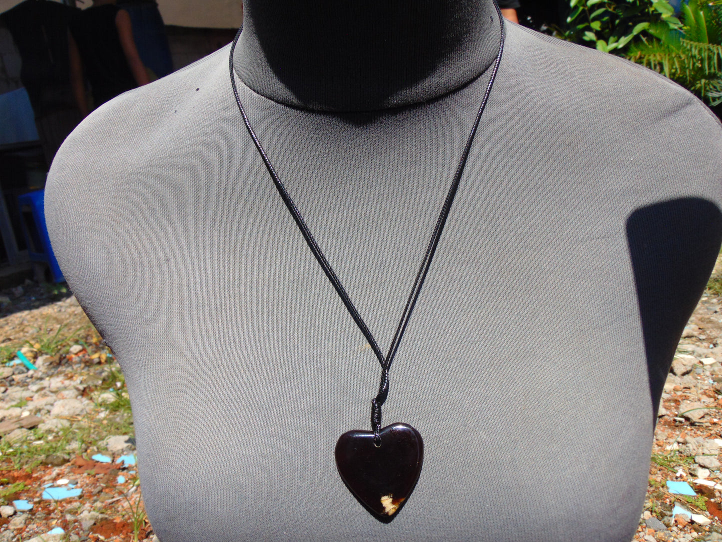 4 gr Heart Pendant Indonesian Amber for Healing 25N235