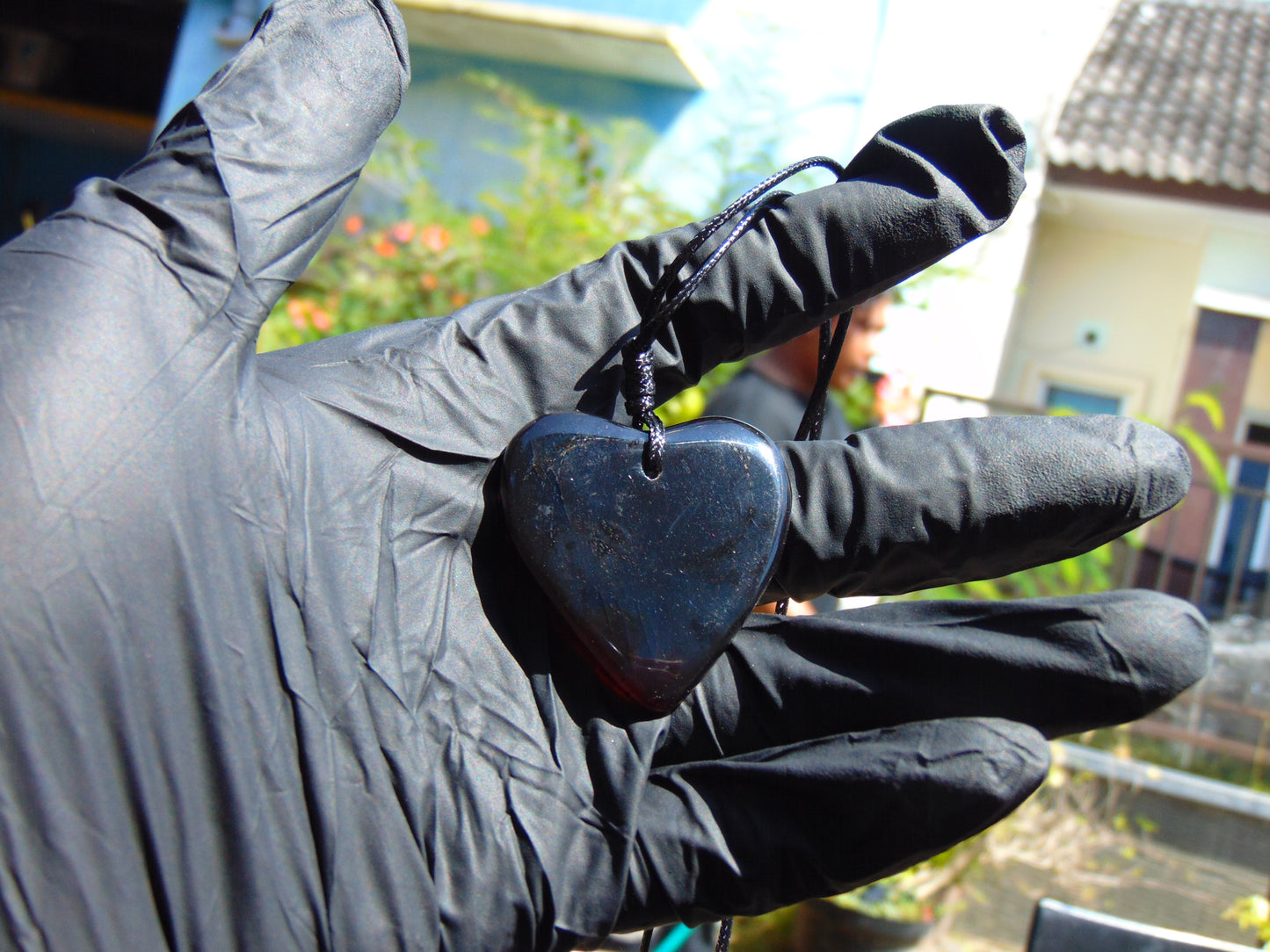 7 gr Heart Pendant Indonesian Blue Amber for Healing 25A274