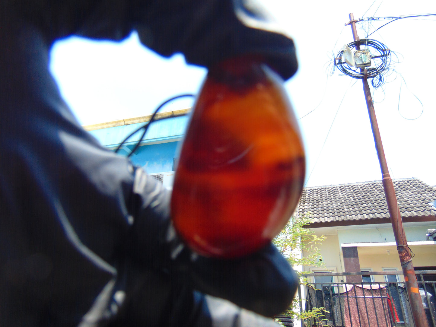 13 gr  Pendant Indonesian Amber for Healing A83