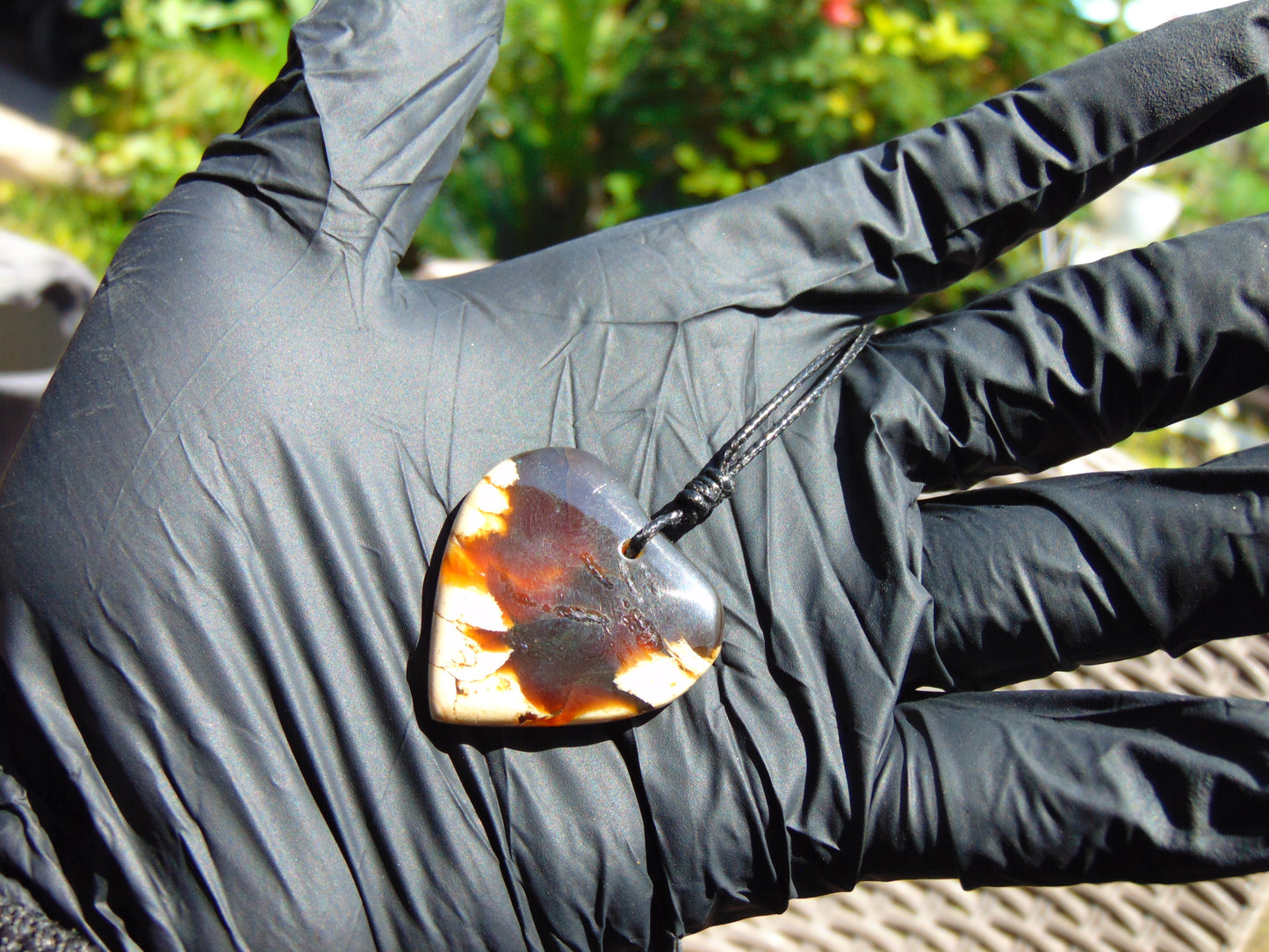 5 gr Heart Pendant Indonesian Amber for Healing 25Y196