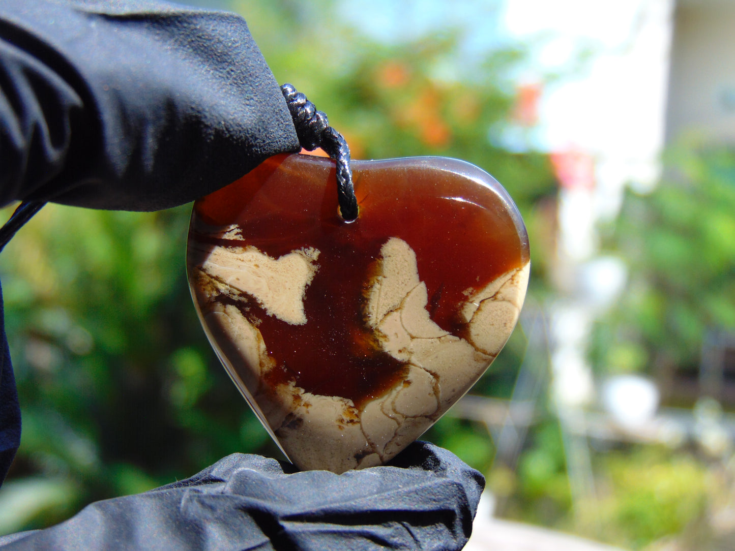5 gr Heart Pendant Indonesian Amber for Healing 25Y196