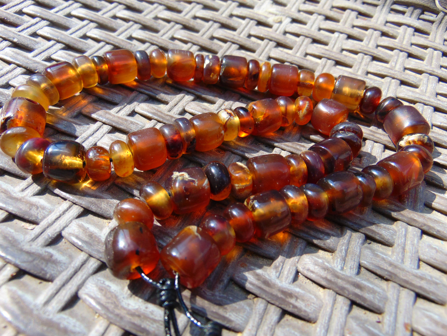 53 gr Small Necklace beads Indonesian Yellow Blue Amber for Healing 26NE44