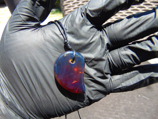 8 gr Comma Pendant Indonesian Blue Amber for Healing 25Y22