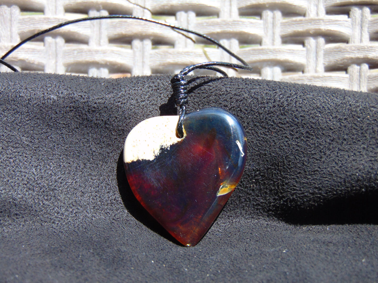 7 gr Heart Pendant Indonesian Blue Amber for Healing 25Y193