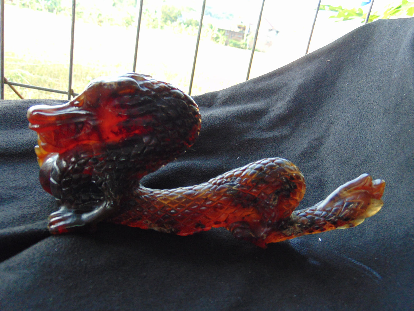 179 gram Dragon carving 3D 20x5.1x8 cm Indonesian Blue Purple Amber