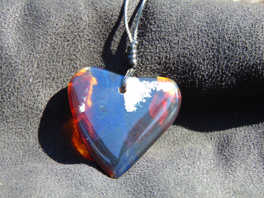 6 gr Heart Pendant Indonesian Blue Amber for Healing 26Y139