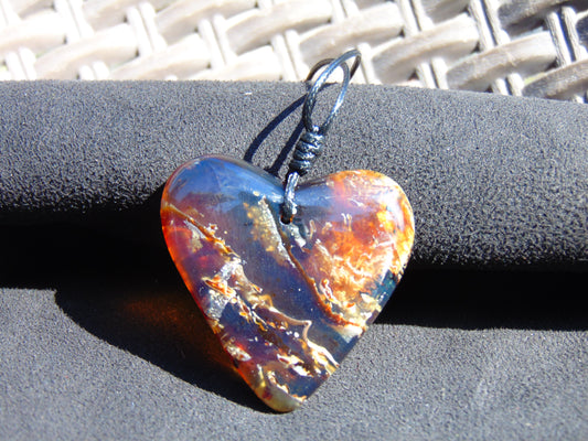 12 gr Heart Pendant Indonesian blue Amber for Healing 26A217