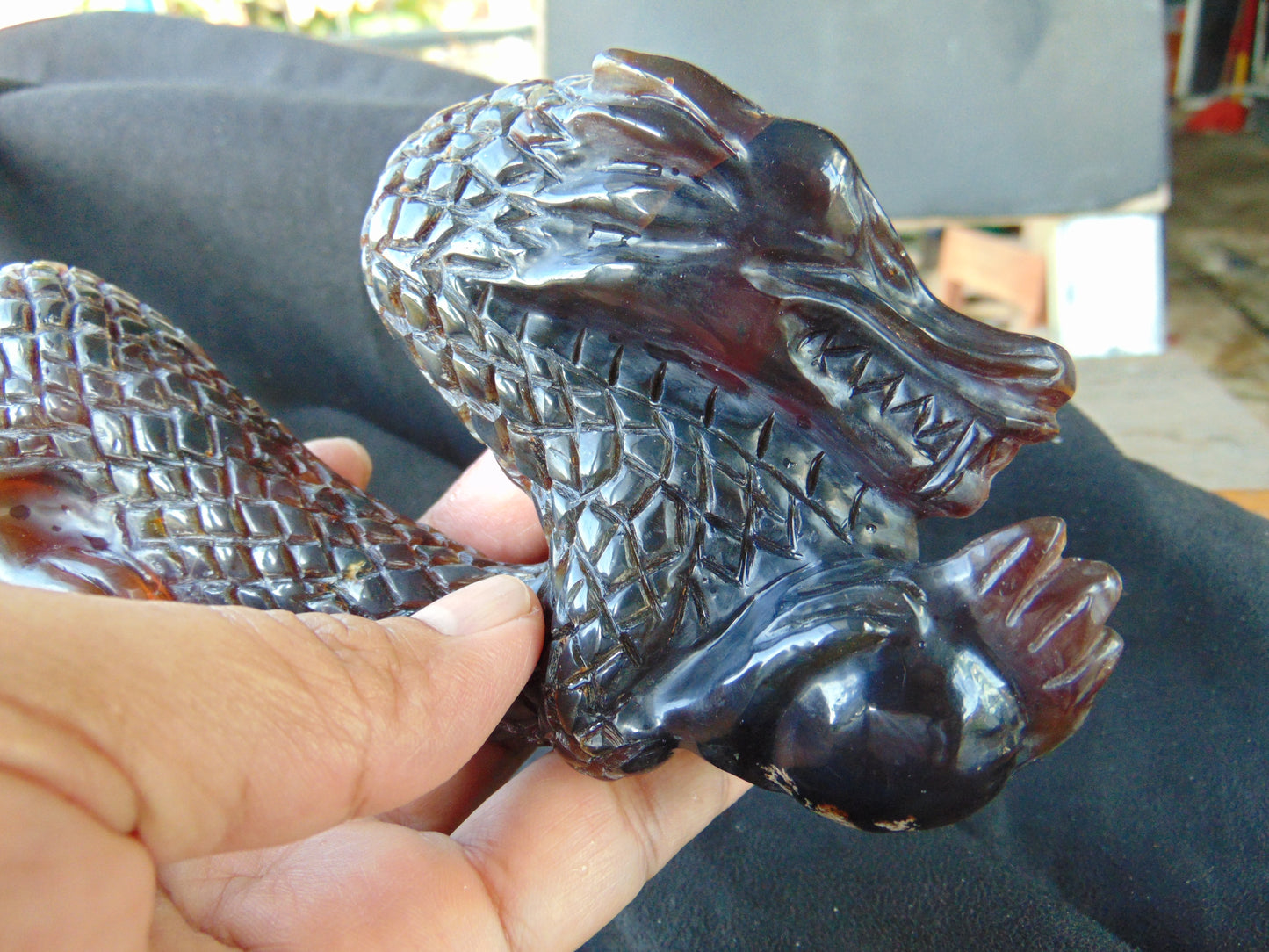 179 gram Dragon carving 3D 20x5.1x8 cm Indonesian Blue Purple Amber