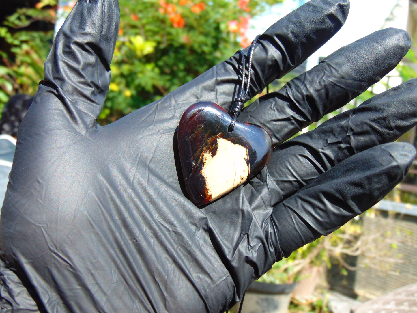 8 gr Heart Pendant Indonesian white blue Amber for Healing 26A206