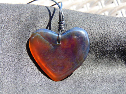 6 gr Heart Pendant Indonesian Blue Amber for Healing 25N53