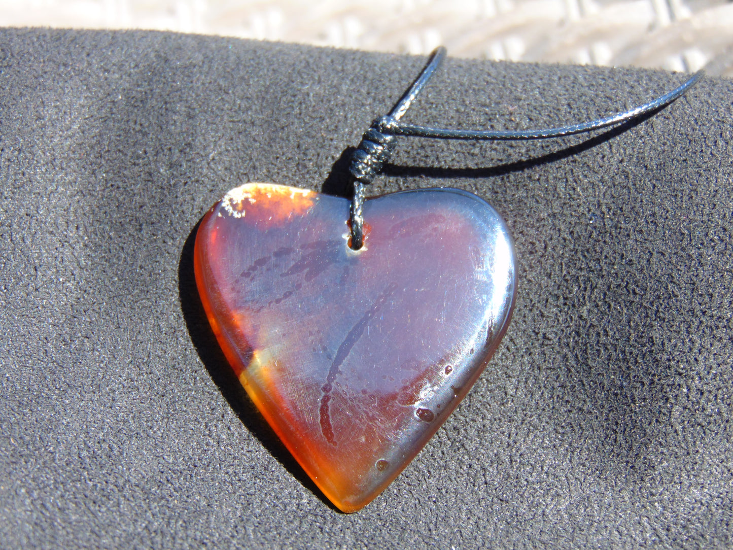 5 gr Heart Pendant Indonesian Crystal Amber for Healing 26Y122
