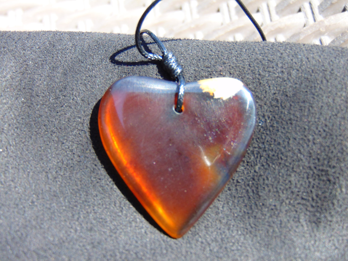 5 gr Heart Pendant Indonesian Crystal Amber for Healing 26Y122