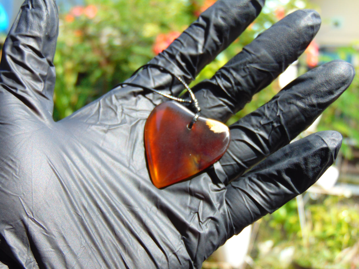 5 gr Heart Pendant Indonesian Crystal Amber for Healing 26Y122