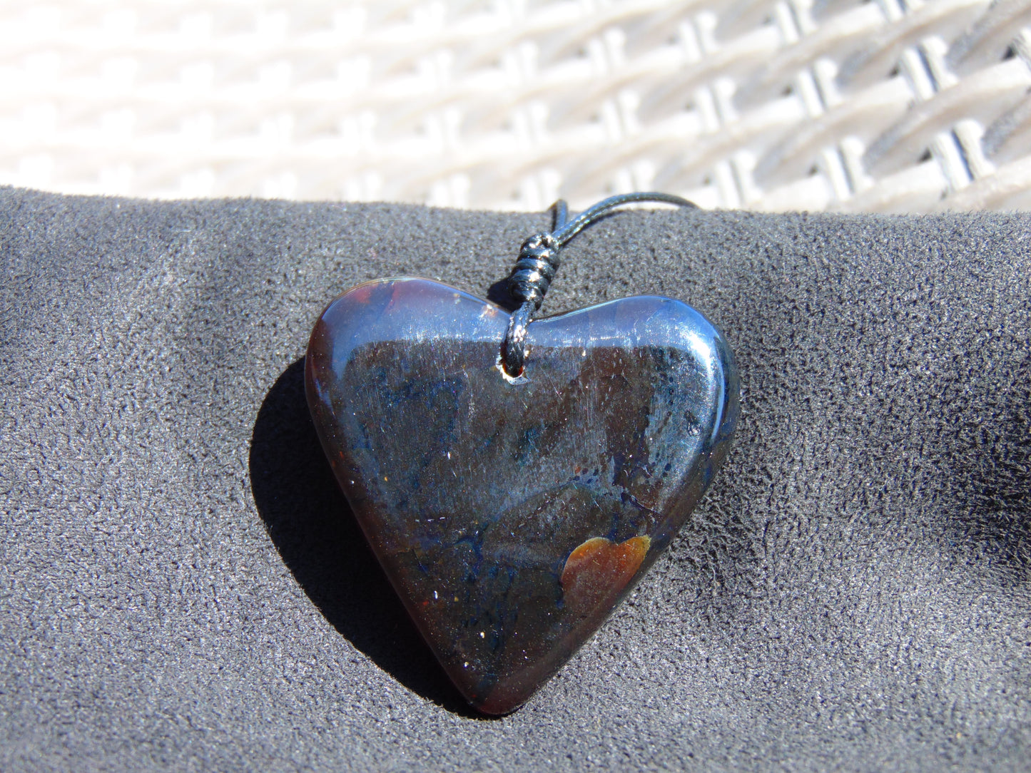 9 gr Heart Pendant Indonesian Red  Amber for Healing 26A214