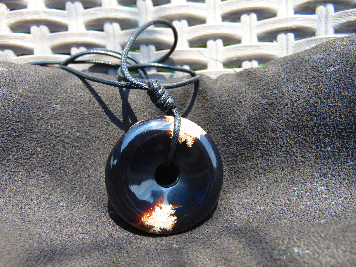 10 gr Donut Pendant Indonesian Blue Amber for Healing 25A119