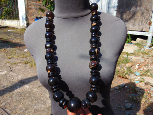 220 gr Small Necklace 49 beads Indonesian Dark Red Amber for Healing 26NE21