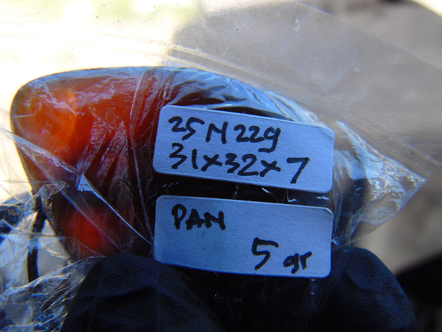 5 gr Heart Pendant Indonesian Red Blue Amber for Healing 25N229