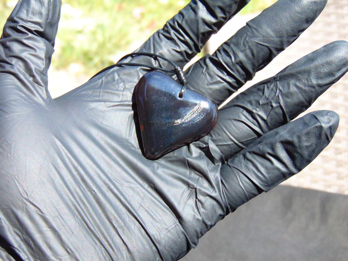 8 gr Heart Pendant Indonesian Black Red Blue Amber for Healing 26Y130