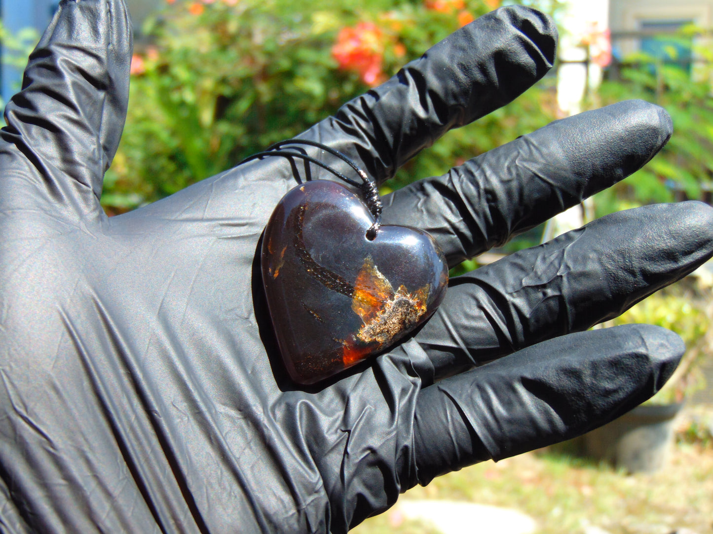 13 gr Heart Pendant Indonesian Cherry Red Honey Amber for Healing 26N62