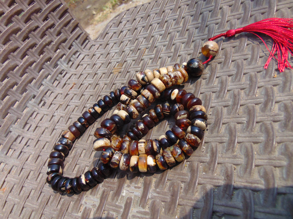 87 gram 108 Rosary Mala Buddha for Yoga and Meditation Indonesian Amber for Healing 26SR8