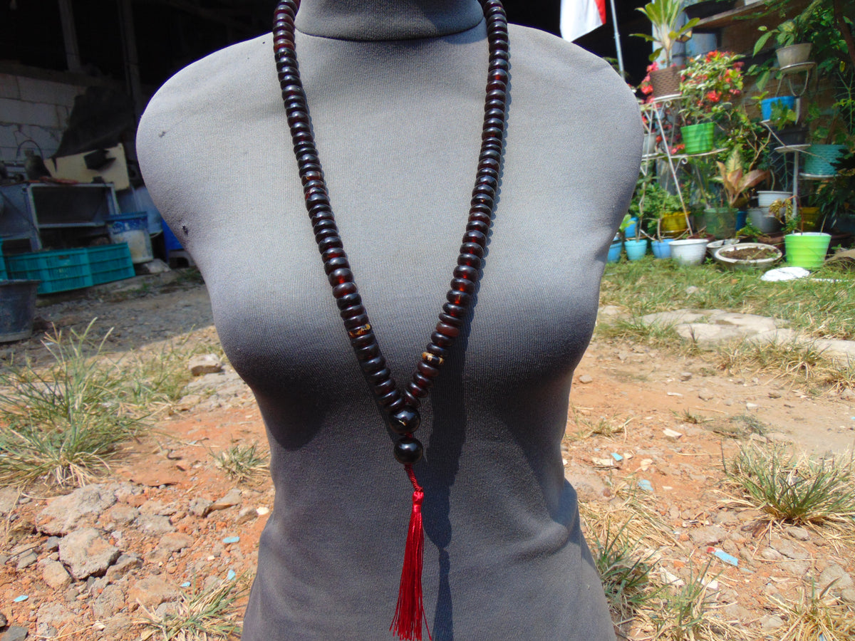 82 gram 108 Rosary Mala Buddha for Yoga and Meditation Indonesian Black Amber for Healing 26SR11